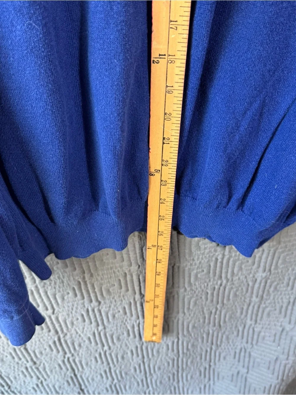 Foxcroft Mens XL Blue V Neck Sweater Cotton Cashmere Blend Lightweight Soft
